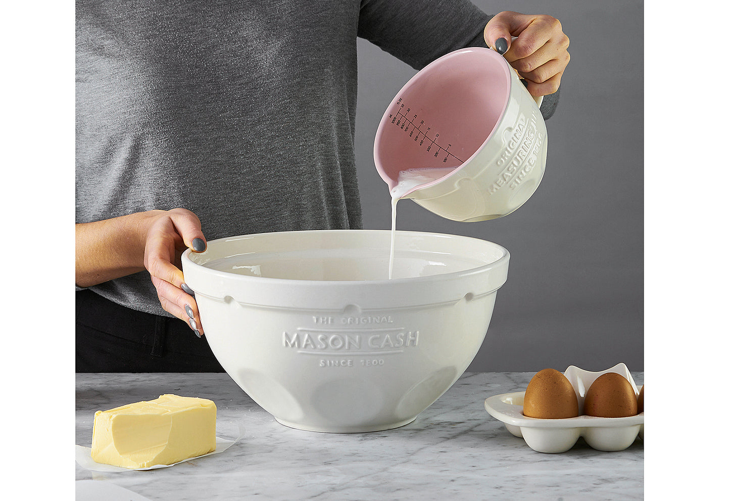 Messkrug aus Steingut 1l