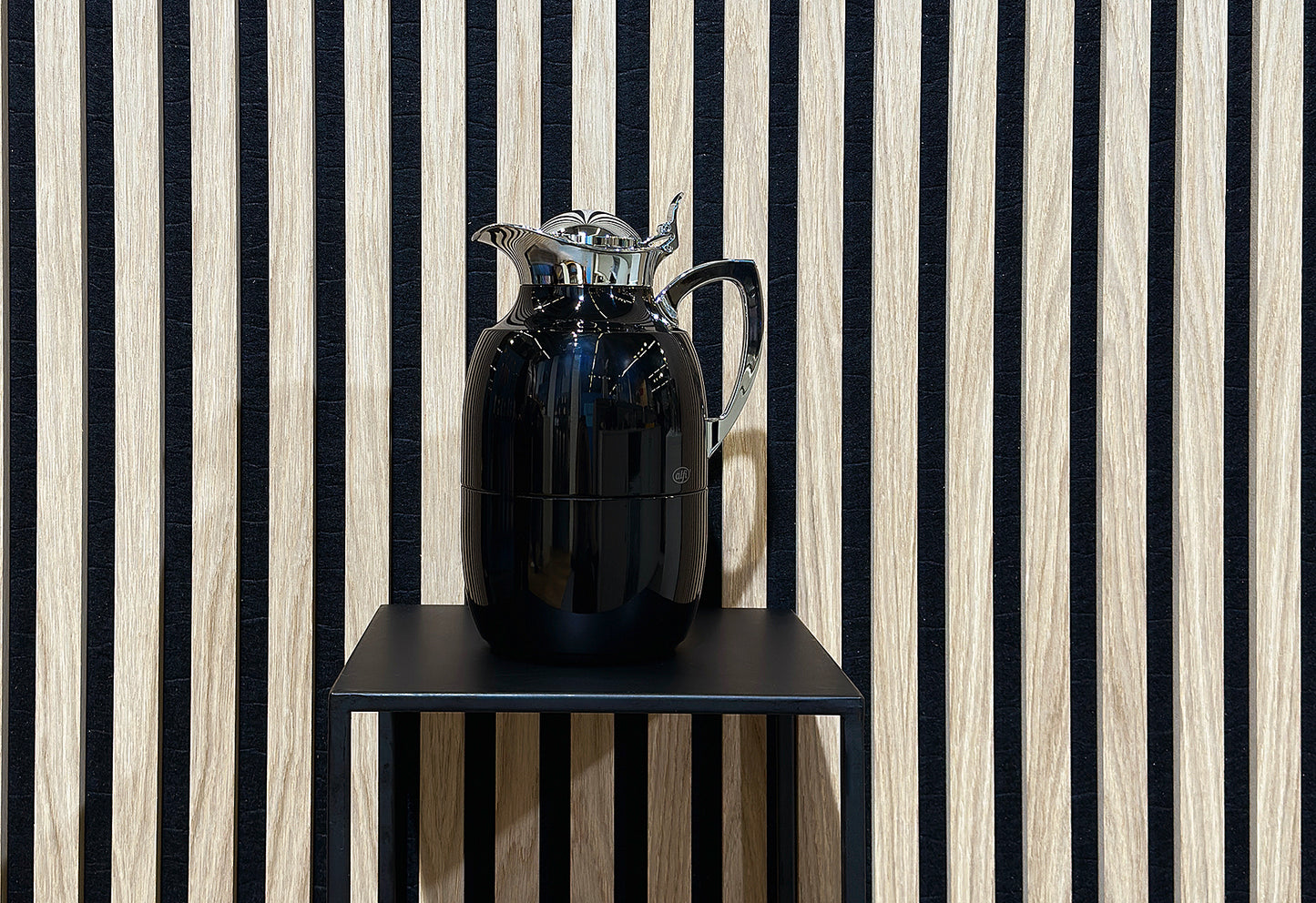 Isolierkanne Juwel jet black polished 1l