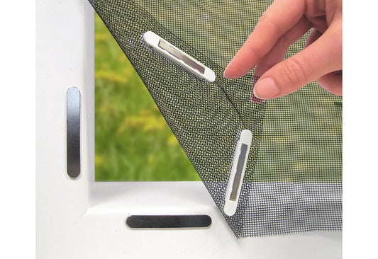 Moskitonetz mit 12 Magnetbefestigung für Fenster 150x130cm schwarz