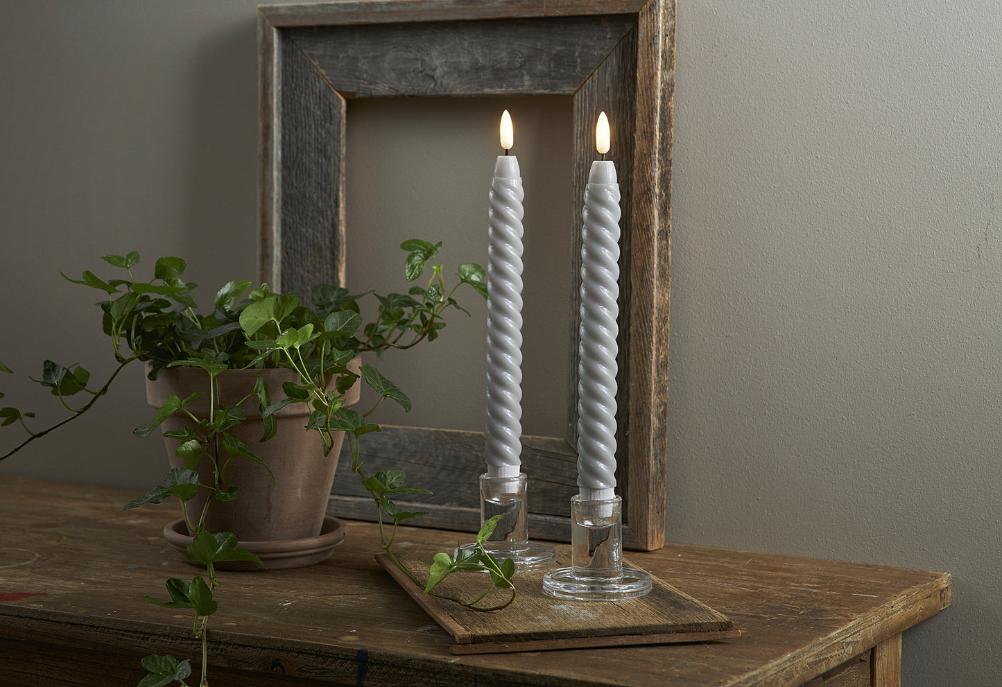 LED-Echtwachs-Leuchterkerze Flamme Swirl Antique 25x2,3cm grau 2Stück