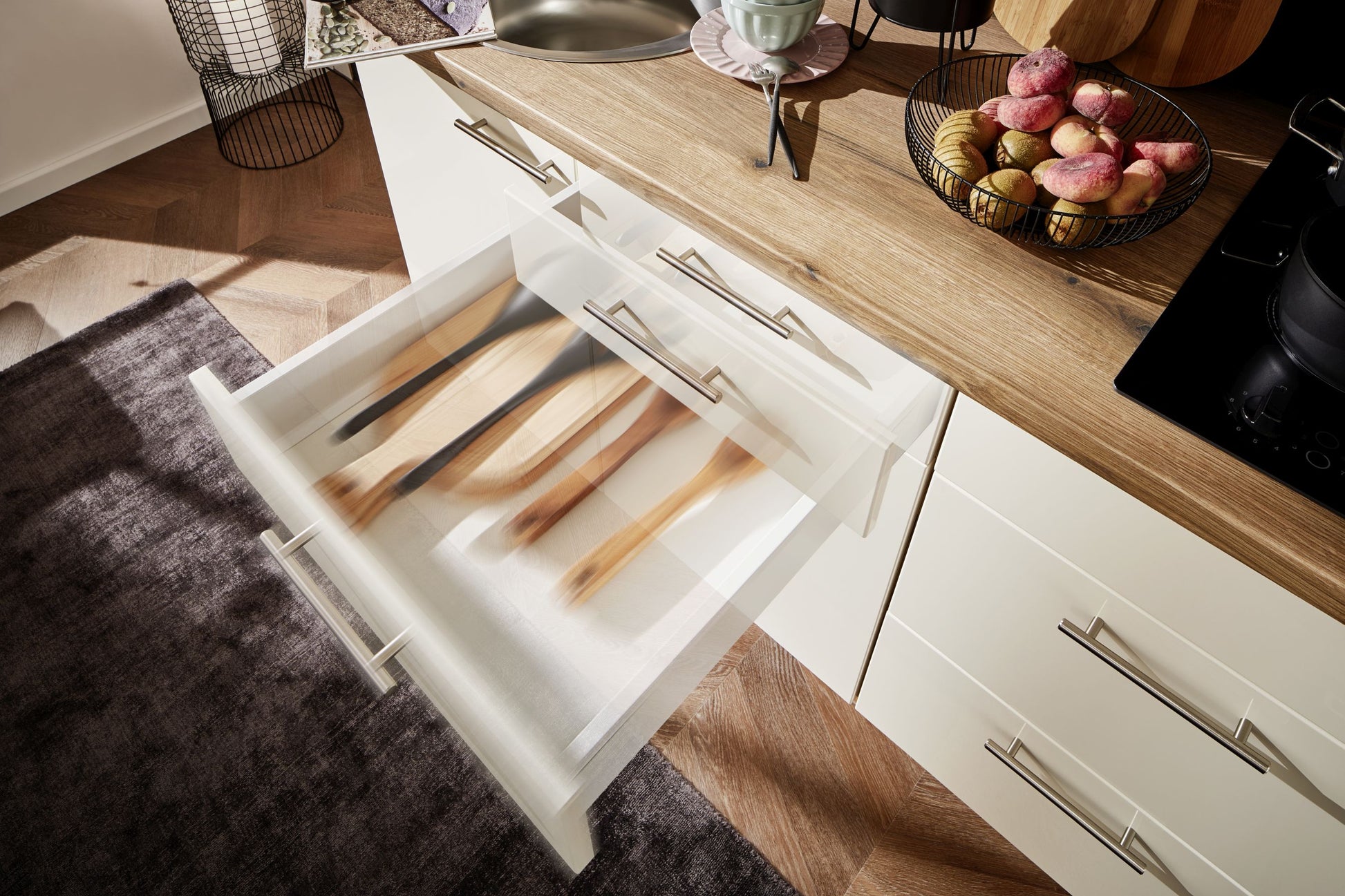 Küchenzeile 150 cm, Schränke in Magnolienweiß Hochglanz - Ruder Home GmbH